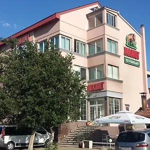guest-house-mamut.hotels-in-trogir.com/