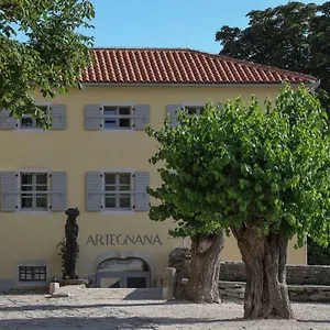 4* Couette-café Artegnana 1798